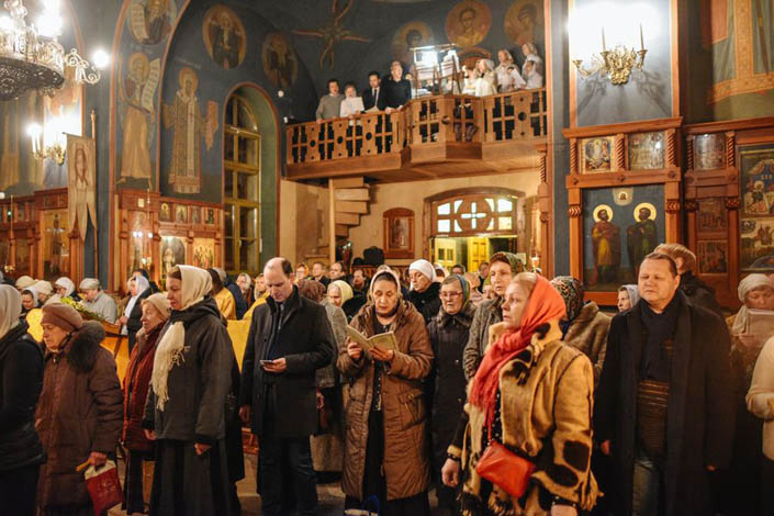Православний, церковний, обстріляний